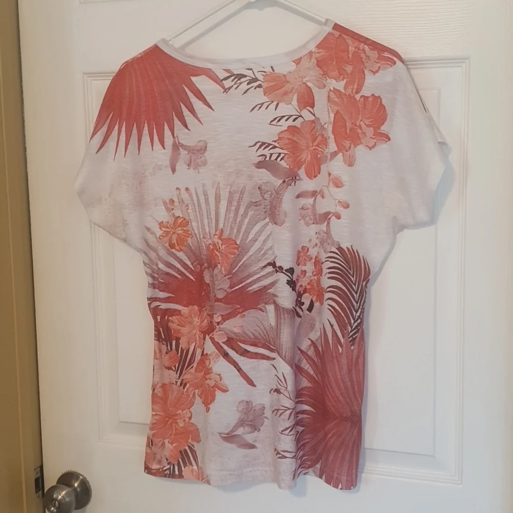 Essentials tee - Picture 3 of 4